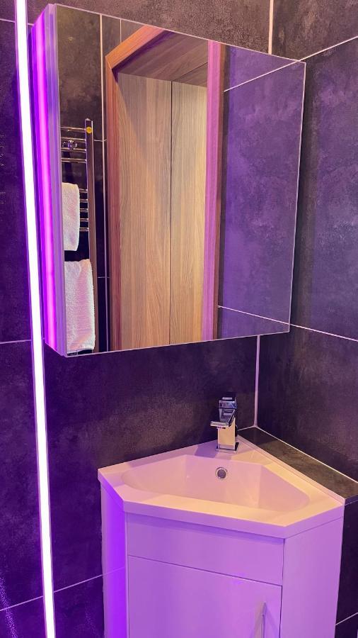 #5 Tgha Luxury One Bedroom Apartment In アスローン エクステリア 写真