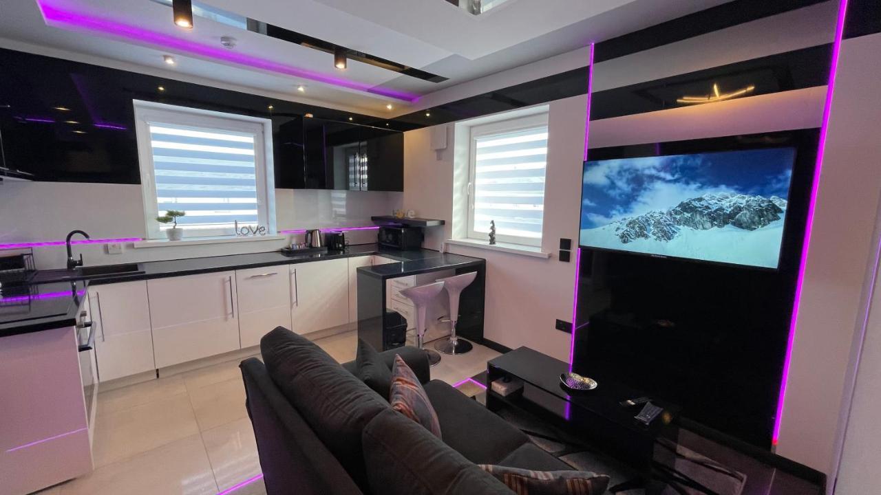 #5 Tgha Luxury One Bedroom Apartment In アスローン エクステリア 写真